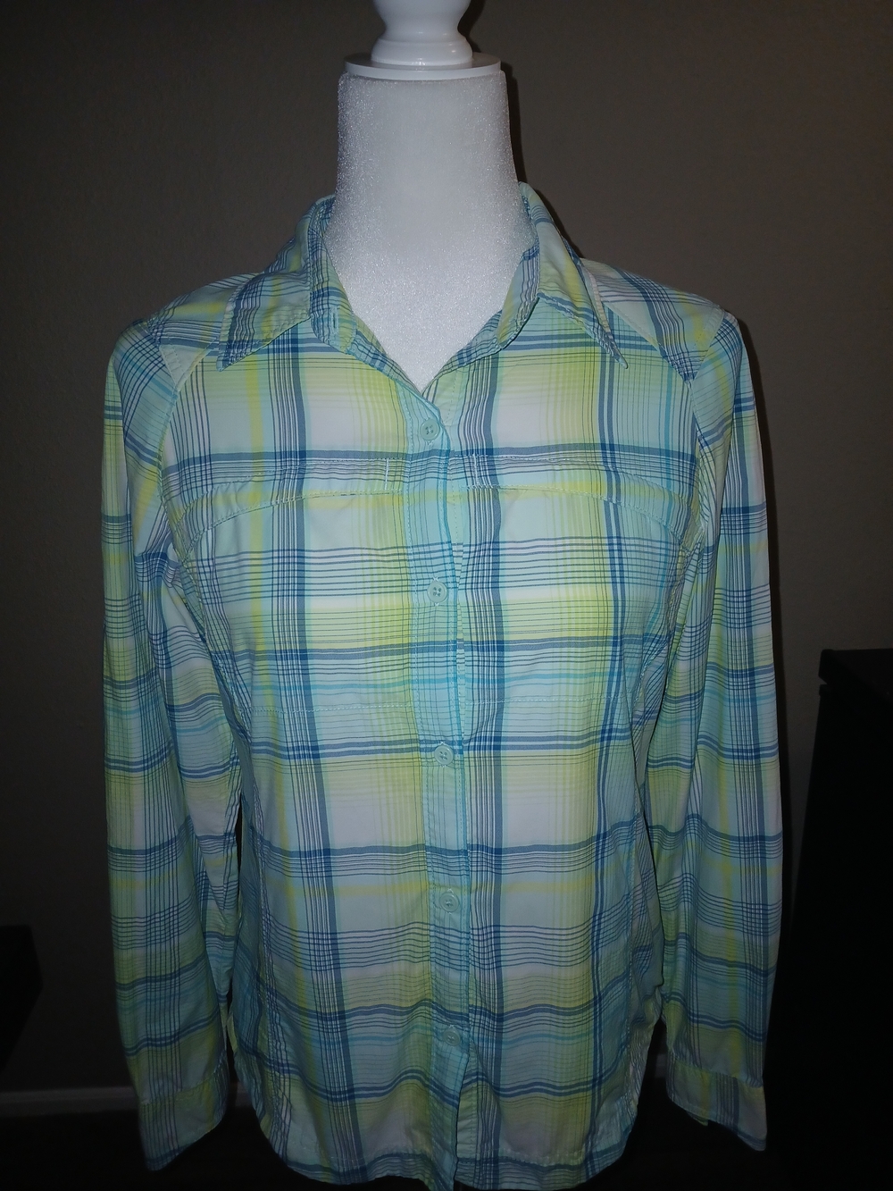 Columbia Lightweight Plaid Button-Up Shirt